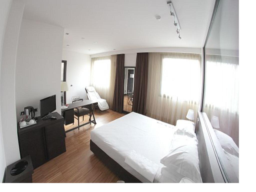 Postumia Hotel Design Oderzo Exterior foto